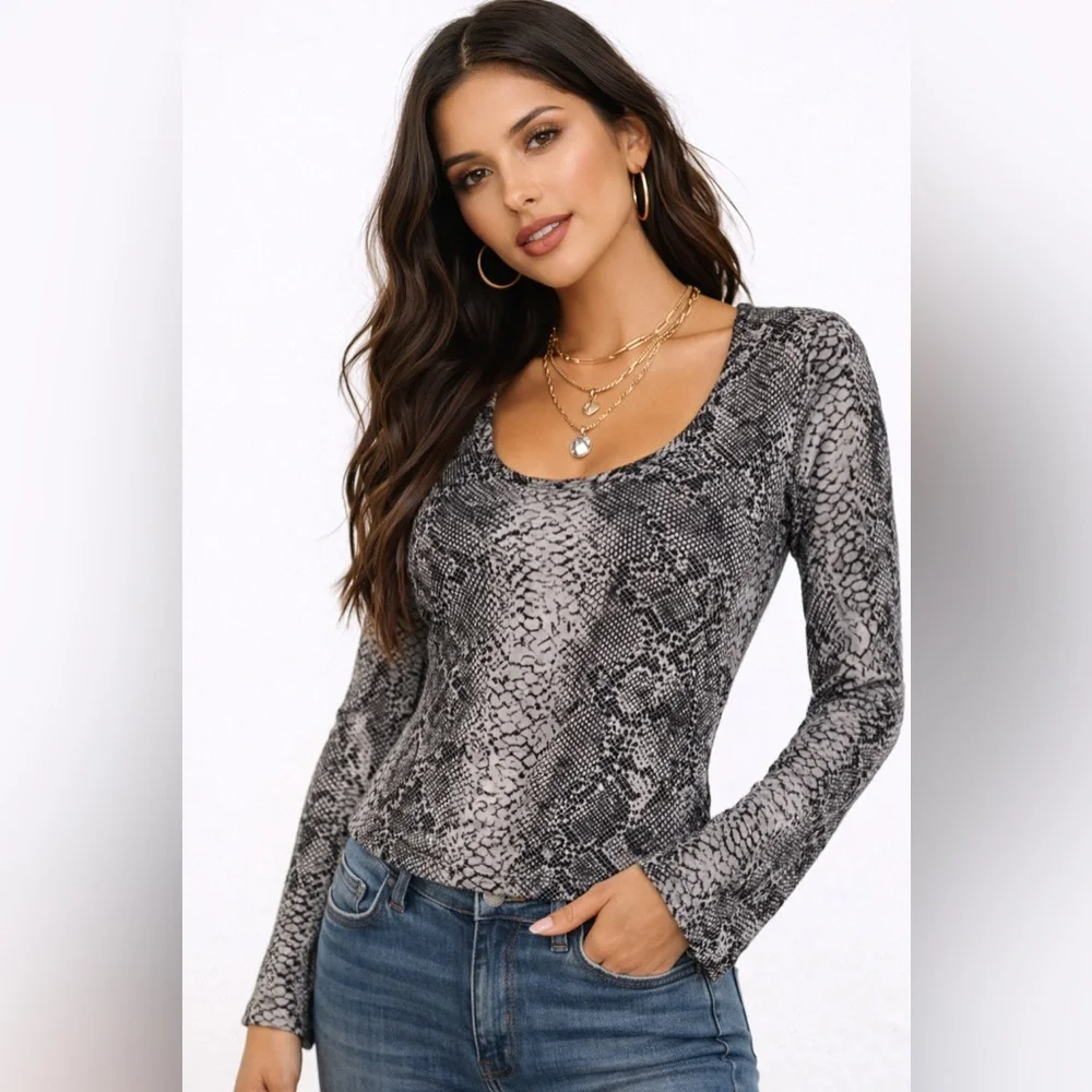 Vintage GUESS Y2K Snakeskin Print Mesh Long Sleeve Top Black Gray Fitted Size S - Picture 1 of 6